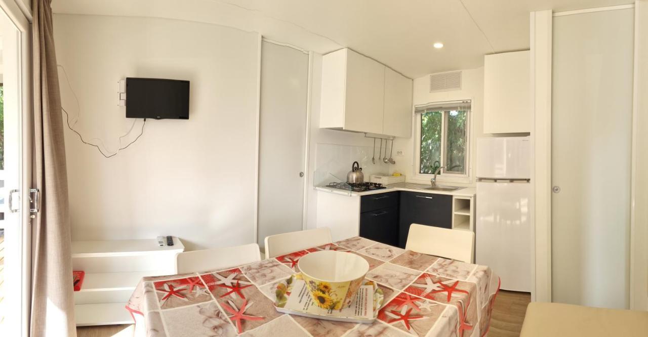 Camping La Rocca Manerba del Garda Exteriör bild